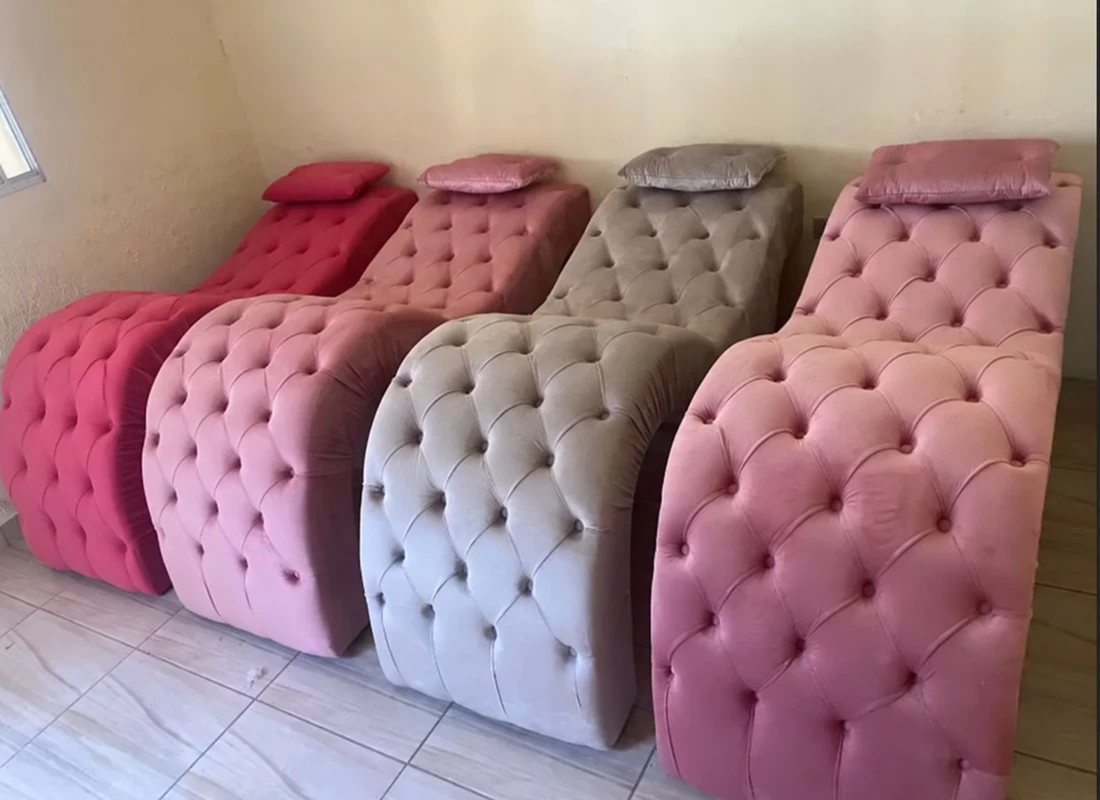 Macas em diferentes cores na fabricação
